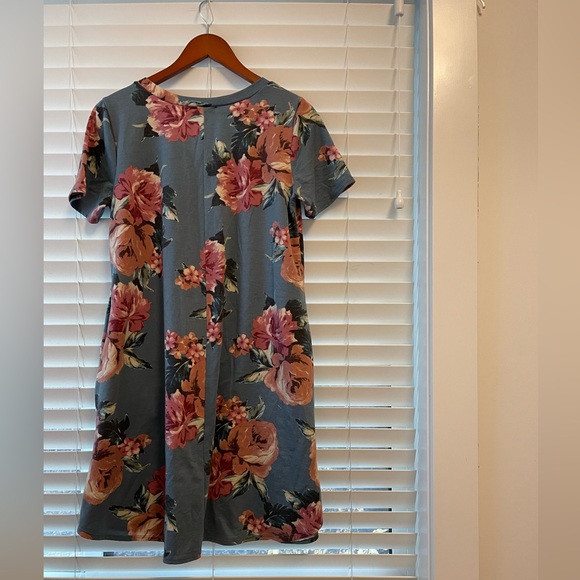 Blue + Pink Flowered Dress with Pockets - Picture 5 of 7